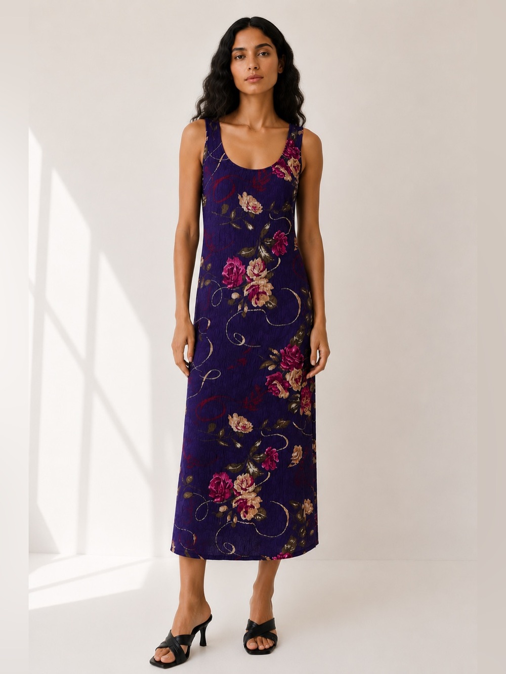 Sleeveless Floral Scoop-Neck Maxi Dress in Deep Purple
